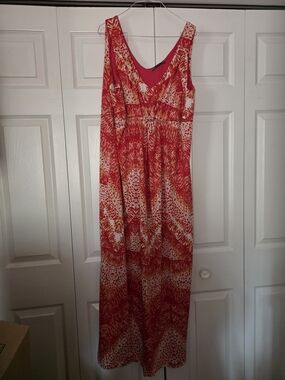 Kate & Mallory Red and White Sleeveless Maxi Dress